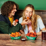 Wingstop presenta “La Alineación Perfecta” para esta temporada futbolera