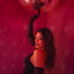 Entre cumbia y pop, Sara Angel encuentra su propia voz
